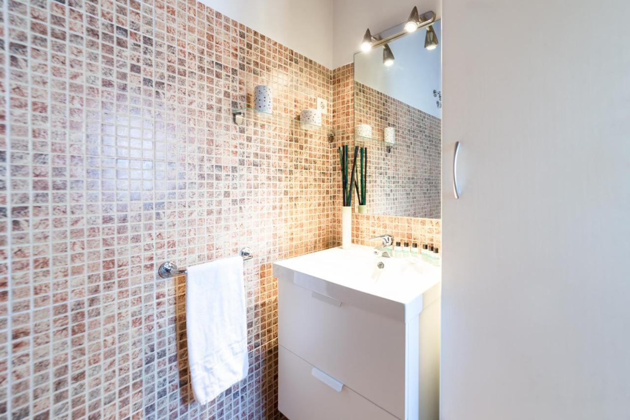 Apartamentos Puerta Del Sol I Madryt Zewnętrze zdjęcie